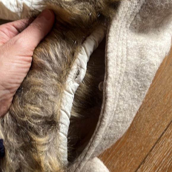 Zara winter jacket with hood with faux fur detachable size medium - Picture 5 of 5